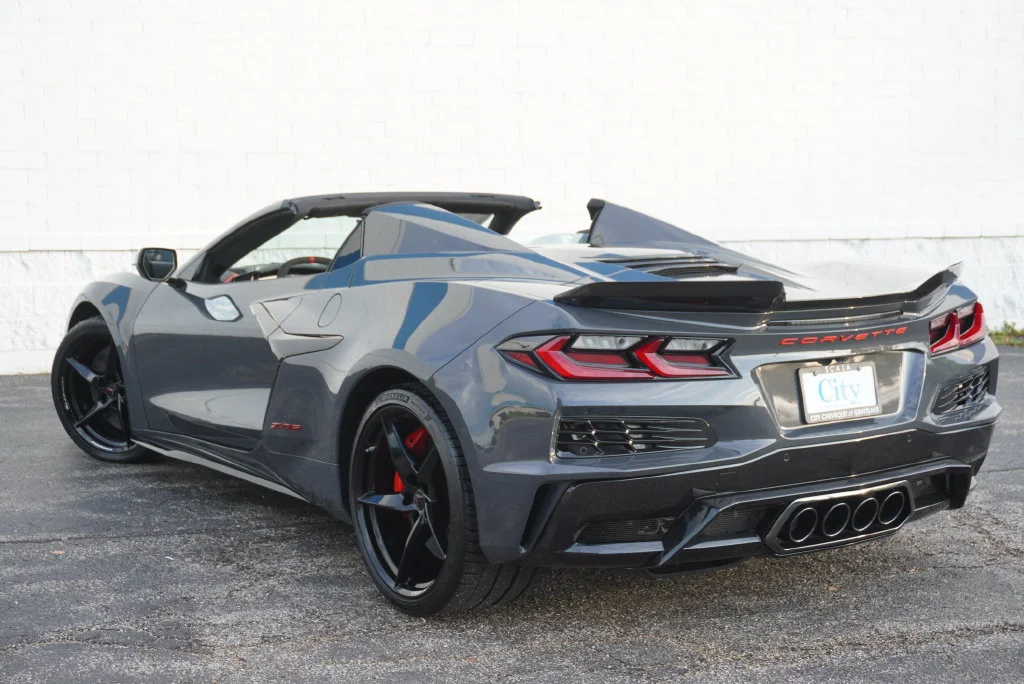 2027 Chevrolet Corvette 2LZ - Photo 14