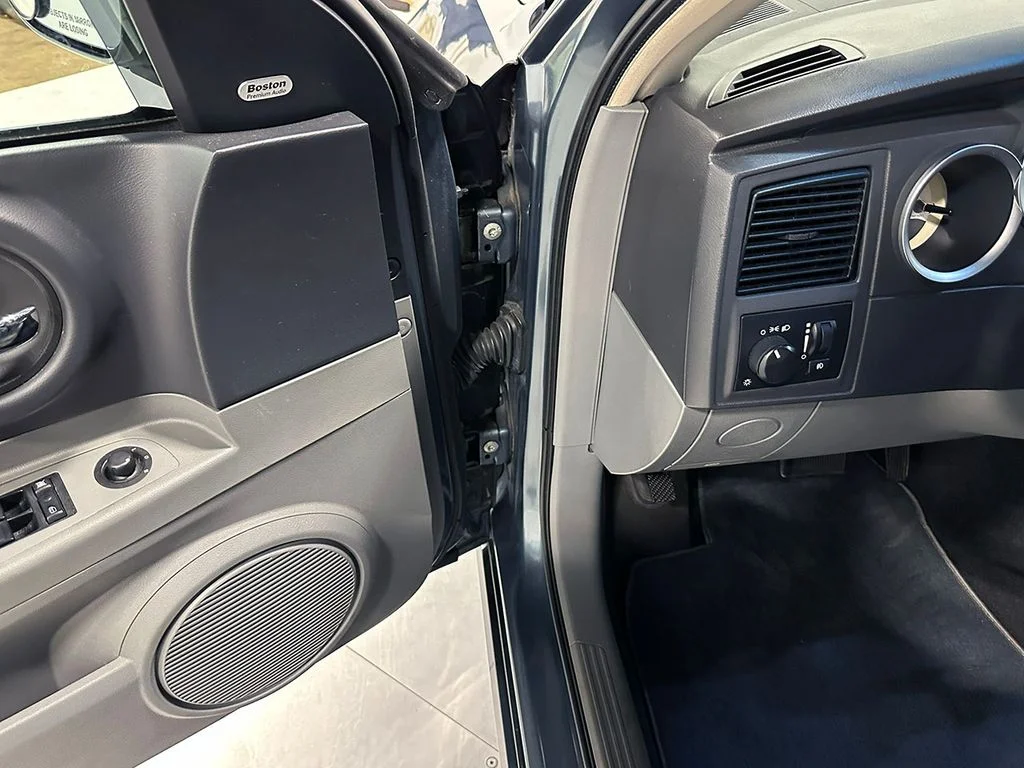 Used 2005 Green Dodge R/T image 49