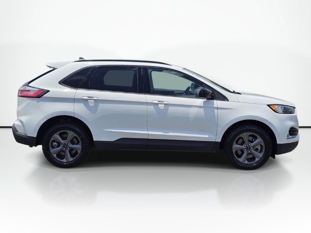 Used 2023 Oxford White Ford SEL image 8