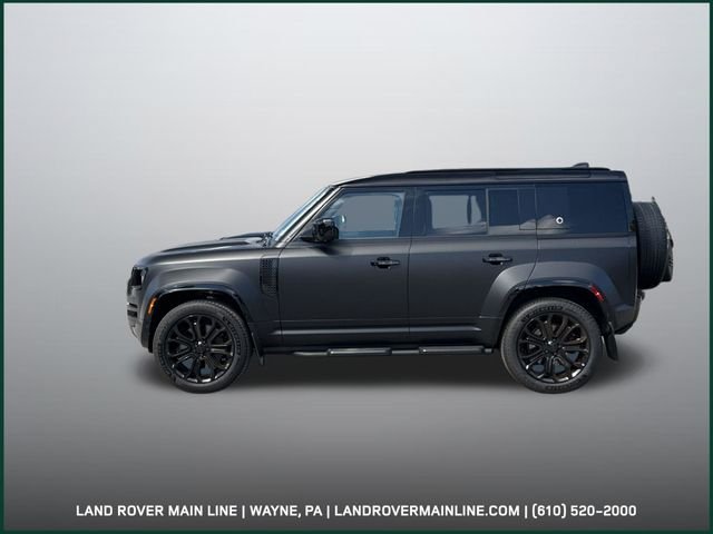 2026 Land Rover Defender OCTA Black - Photo 2