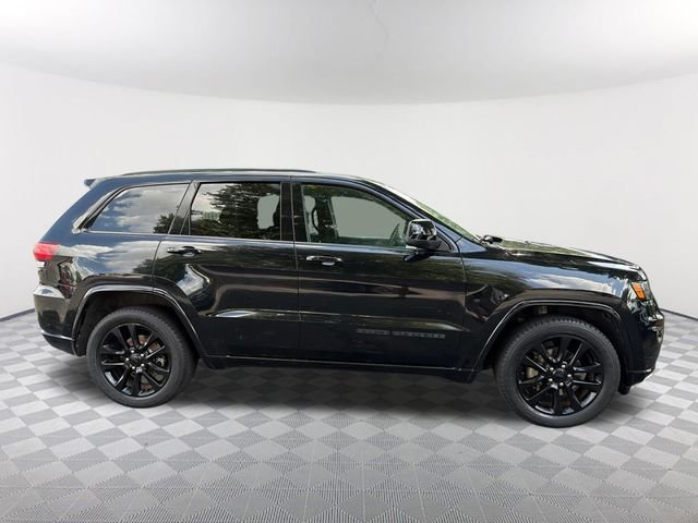 Used 2018 Black Jeep Altitude image 4