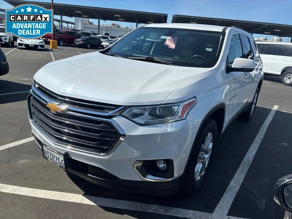 Used 2021 IRIDESCENT PEARL TRICOAT Chevrolet LT Cloth image 4