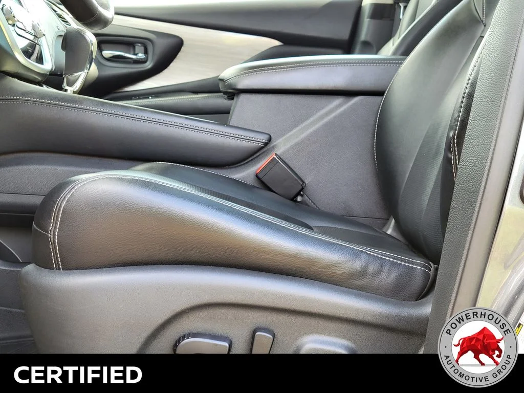 Used 2018 Gray Nissan Platinum image 26