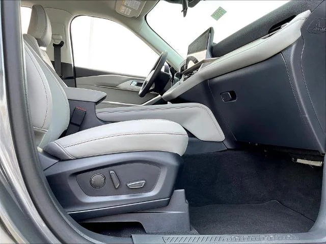 New 2026 Carbonized Gray Metallic Ford Active image 54