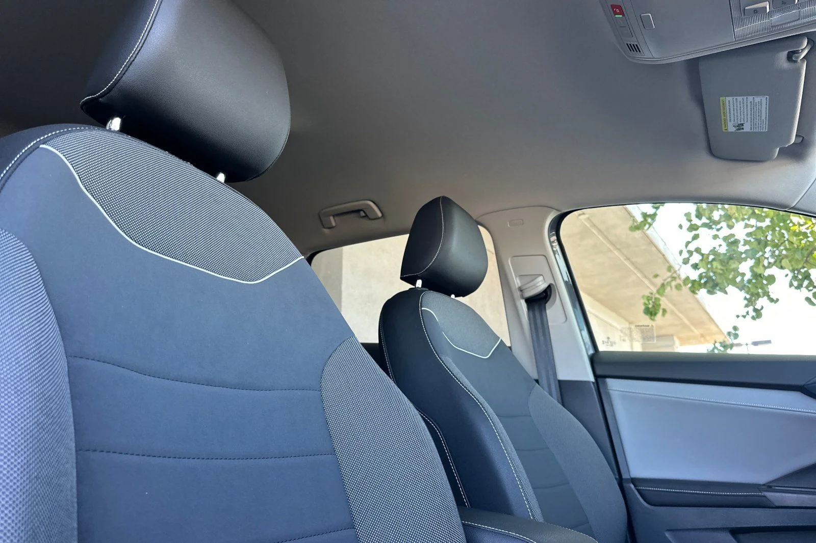 Used 2024 Gray Volkswagen 1.5T SE image 17