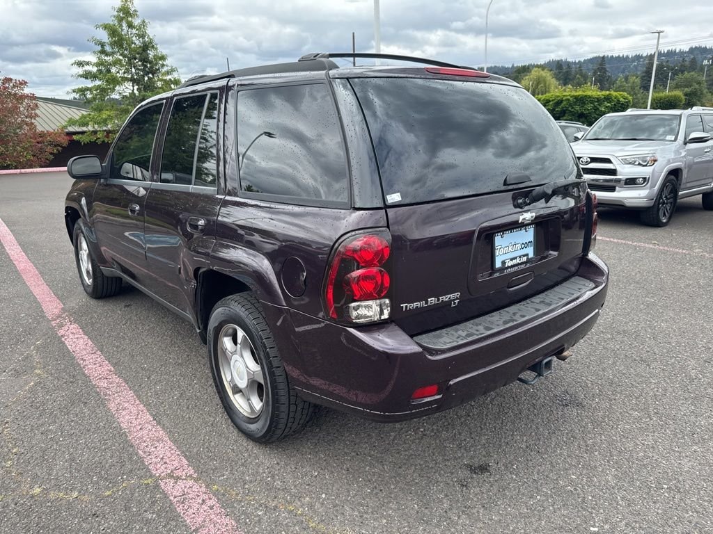 Used 2009 Red Chevrolet LT image 8
