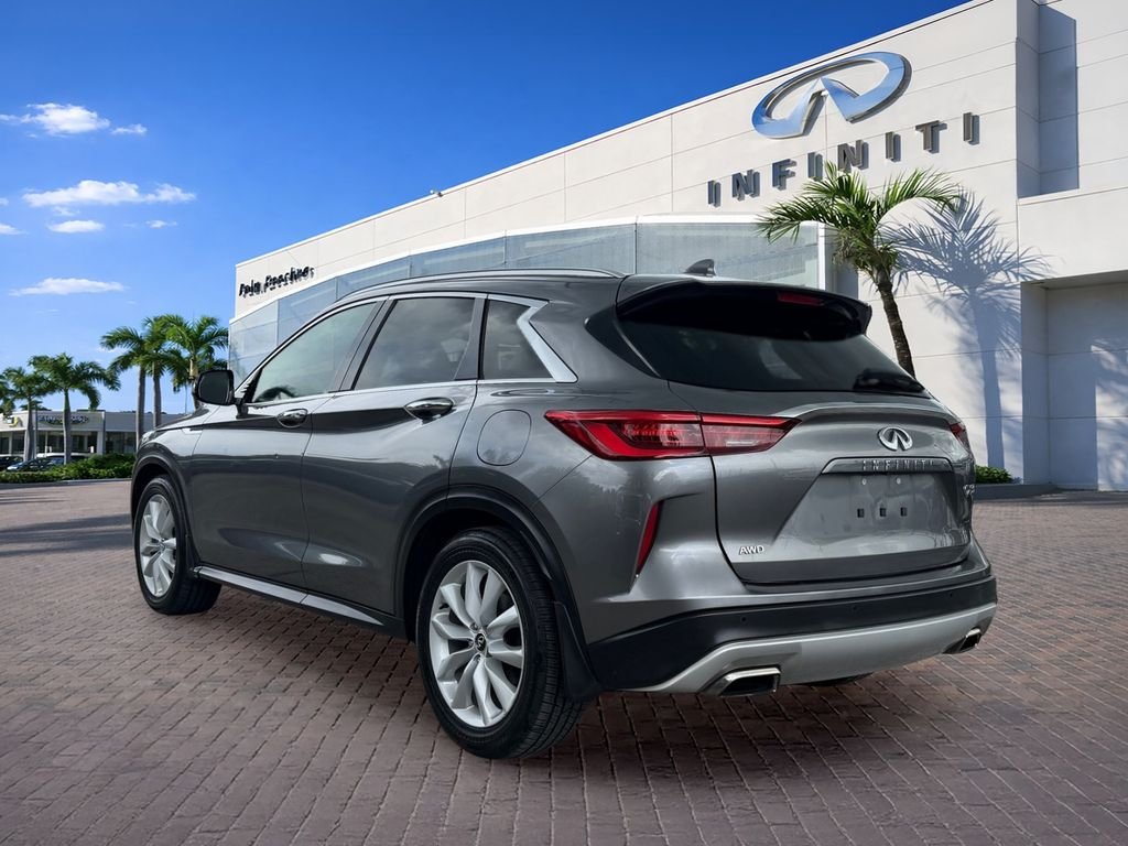 Used 2019 Gray INFINITI ESSENTIAL image 5