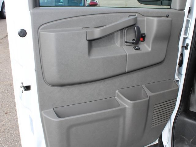 2026 Chevrolet Express Cargo Work Van - Photo 7