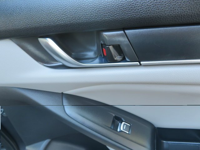 Used 2018 Modern Steel Metallic Honda LX 1.5T image 14