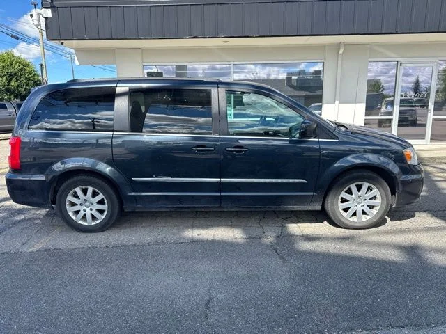 Used 2014 Maximum Steel Metallic Chrysler Touring image 4