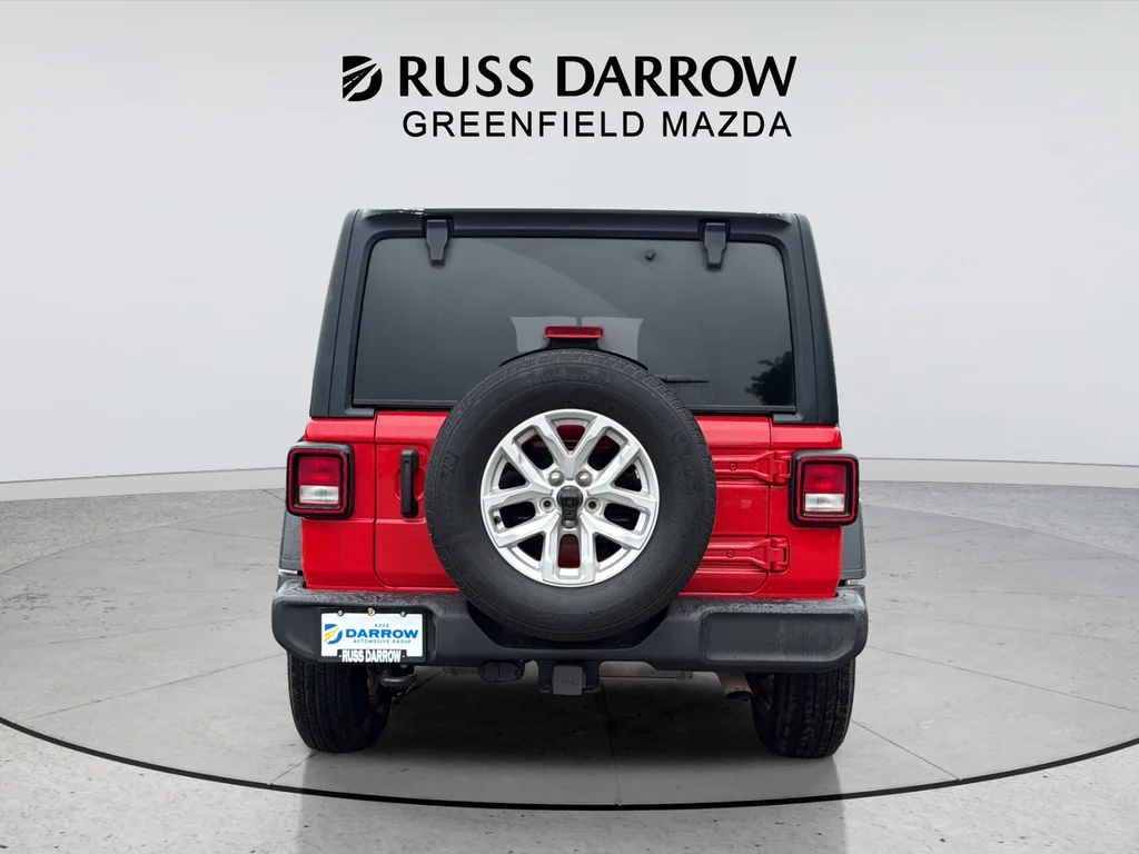 Used 2023 Red Jeep Sport S image 4