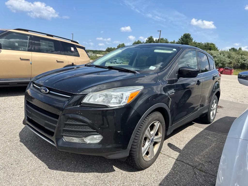 Used 2015 Tuxedo Black Ford SE image 21