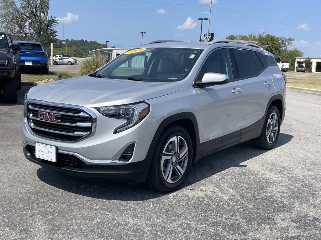 Used 2019 QUICKSILVER METALLIC GMC SLT image 8