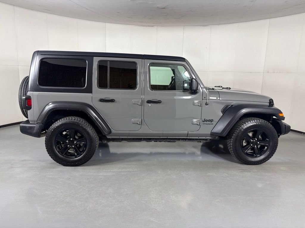 Used 2022 Gray Jeep Unlimited Sport Altitude image 9