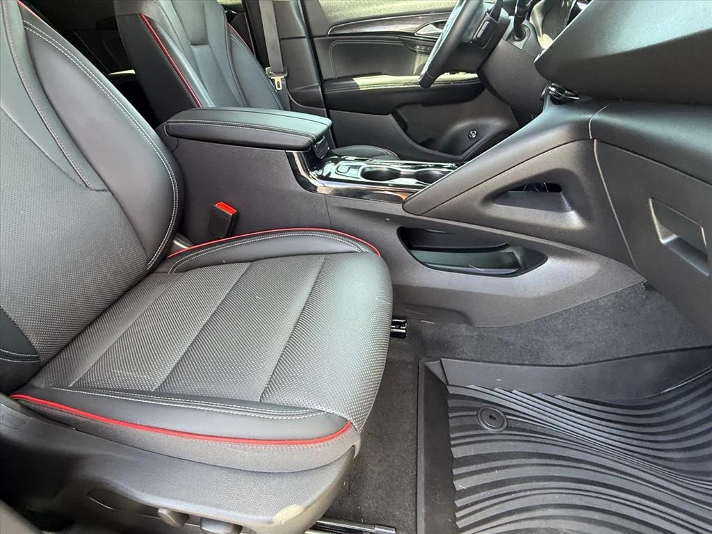 2023 Buick Envision Essence - Photo 10