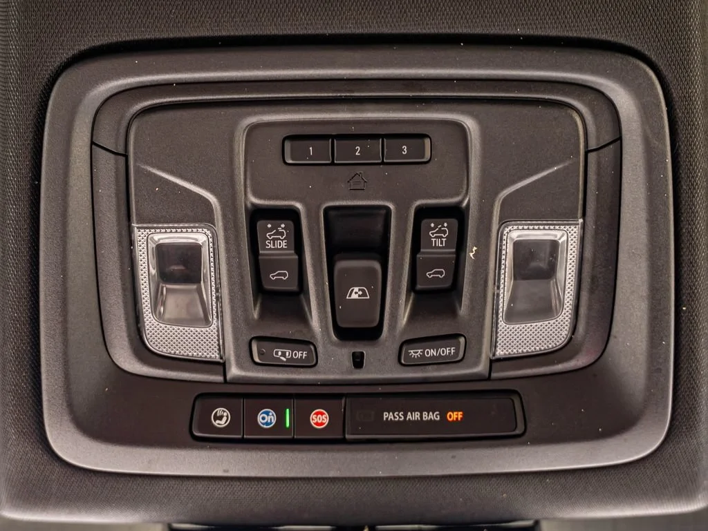 Used 2024 Sterling Metallic GMC AT4 image 39