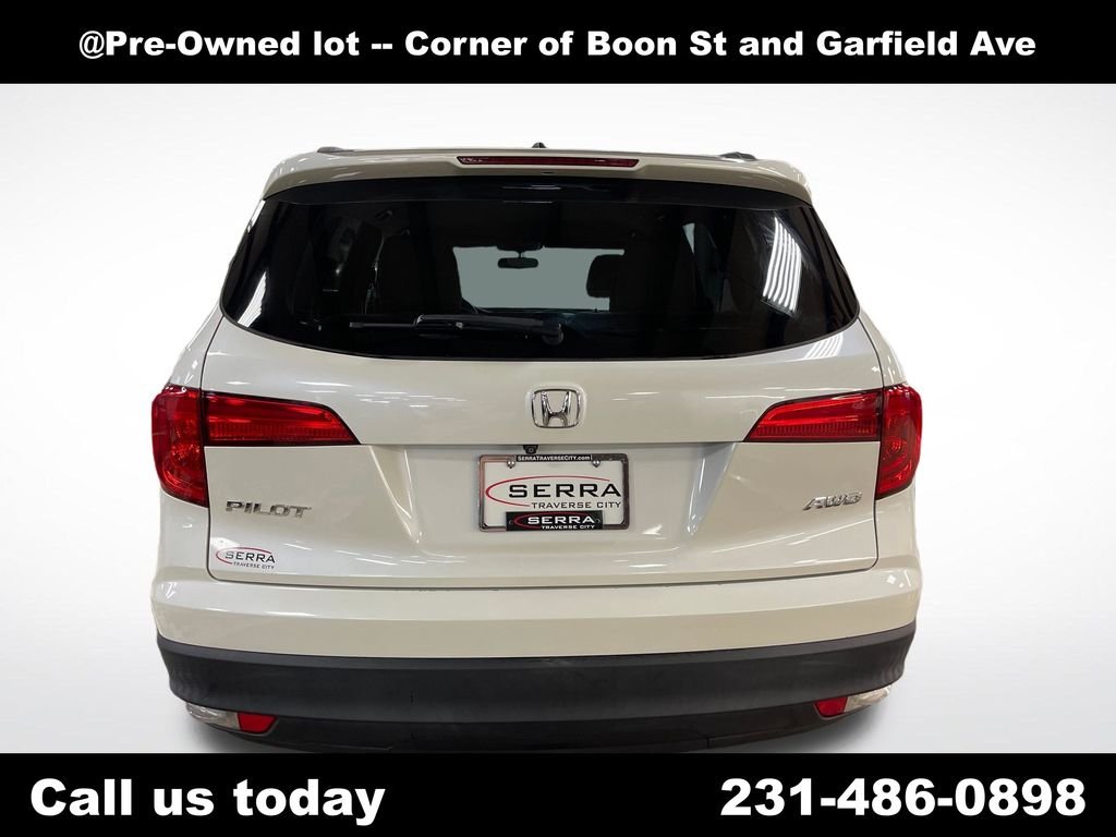 Used 2016  Honda EX image 4