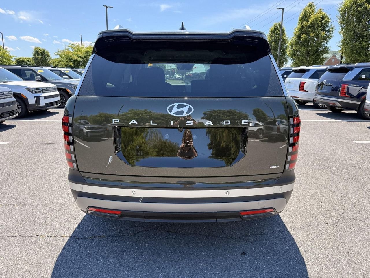 New 2026 Titan Charcoal Pearl Hyundai SEL AWD image 4