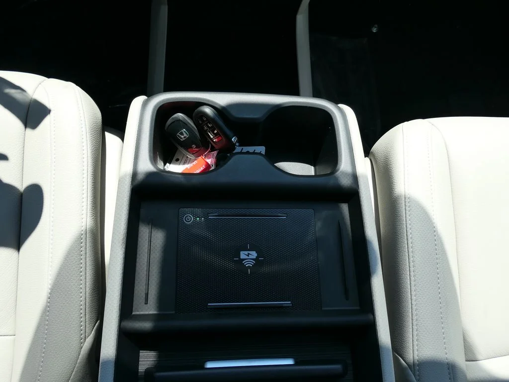 New 2026 Platinum White Pearl Honda EX-L image 24