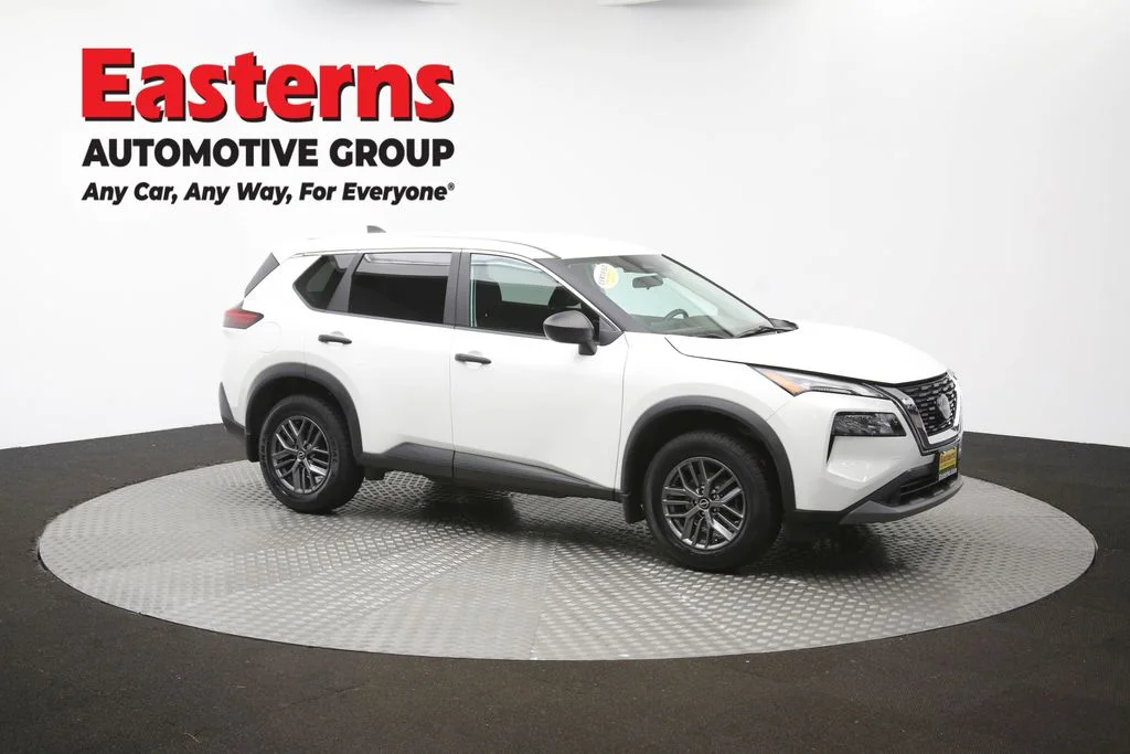 Used 2023 White Nissan S image 49