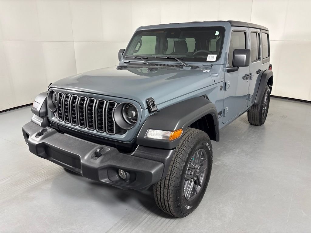Used 2025 Gray Jeep Sport S image 4