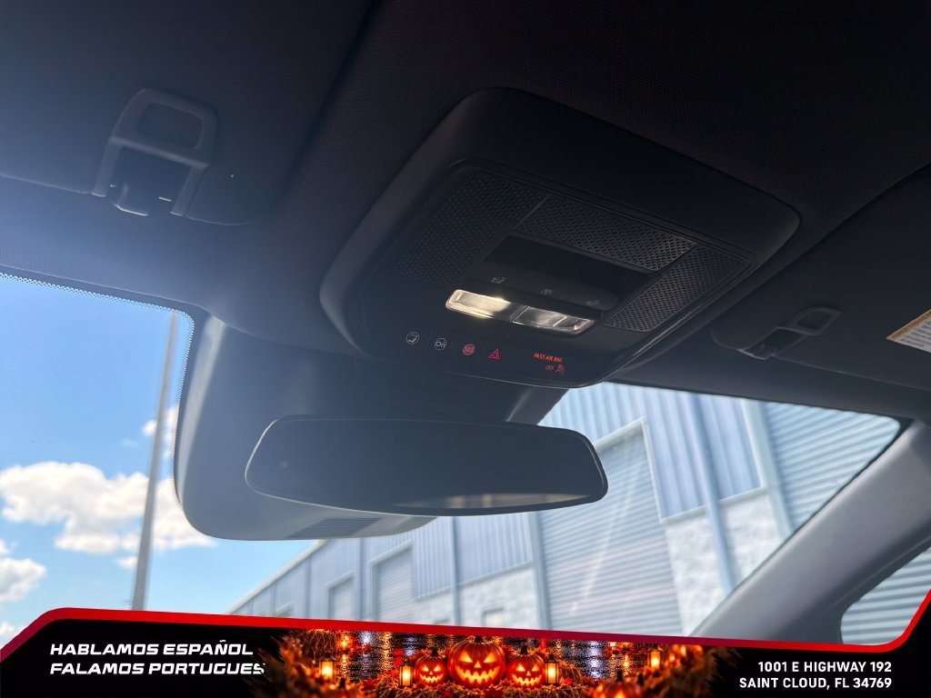 Used 2024 Summit White Chevrolet 2RS image 20