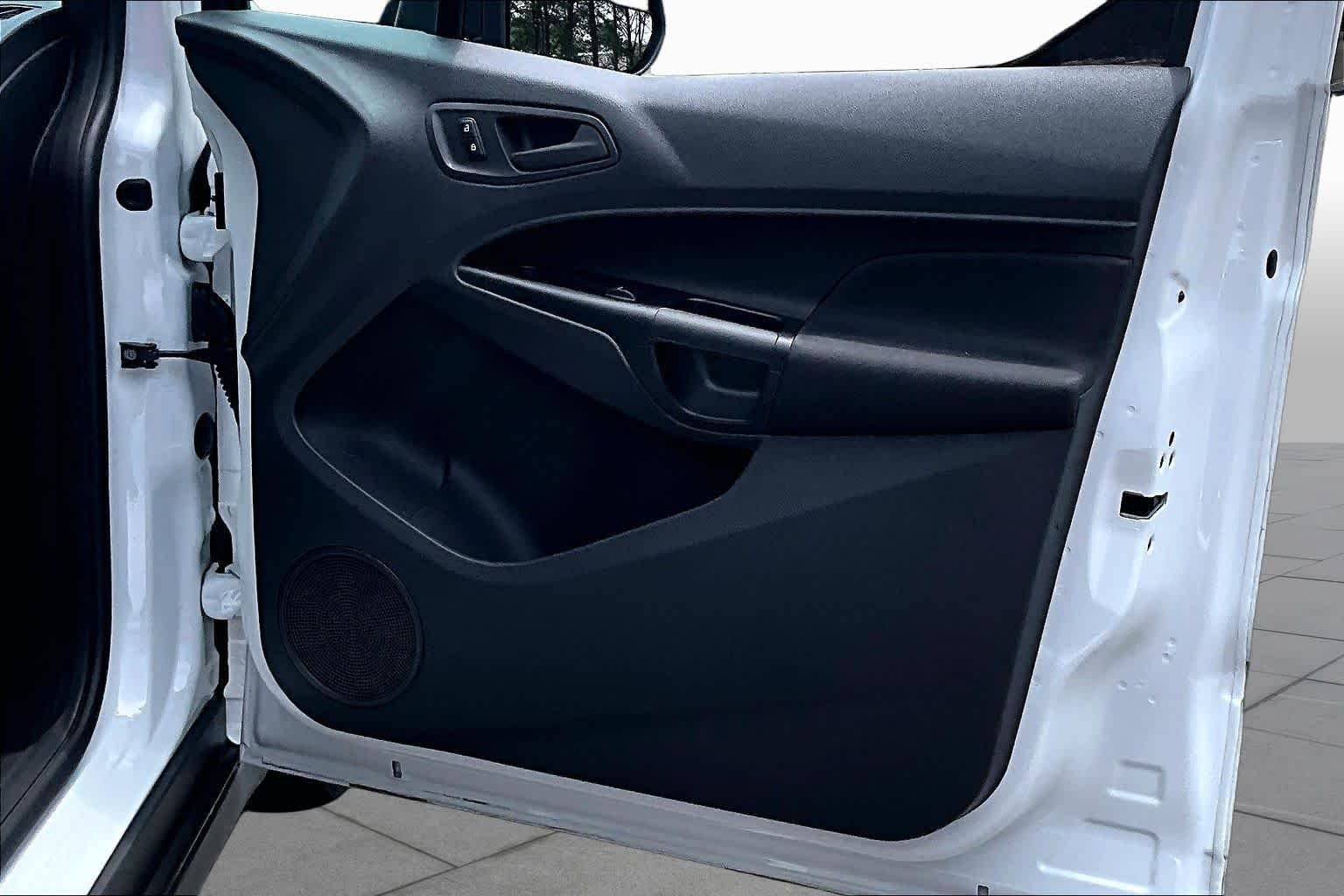 Used 2018 Frozen White Ford XL image 22
