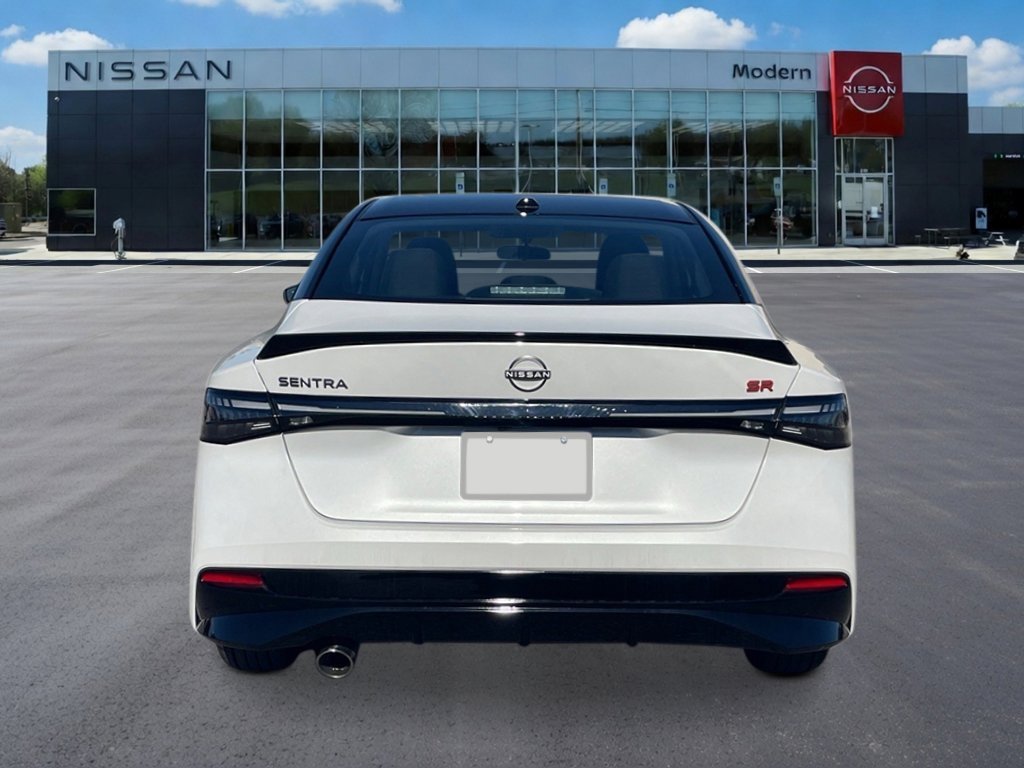 New 2026 Aspen White Tricoat/Super Black Nissan SR image 4
