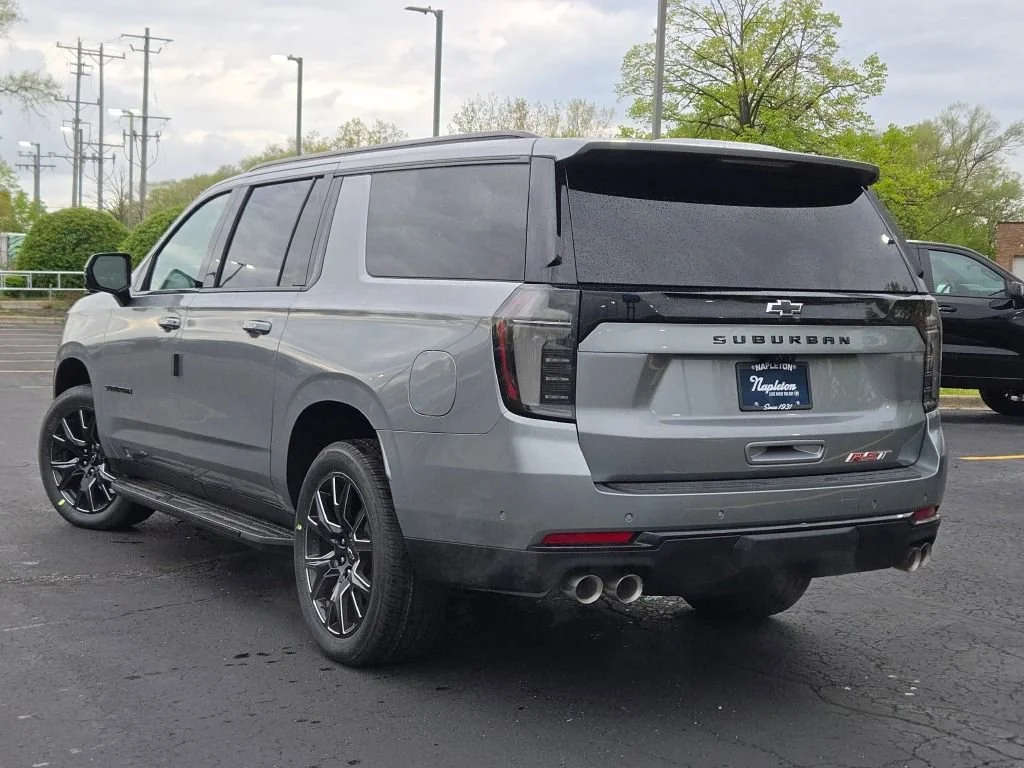 2026 Chevrolet Suburban RST - Photo 16