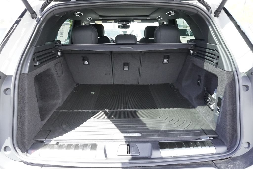 New 2026 Borasco Grey Land Rover Dynamic SE image 31