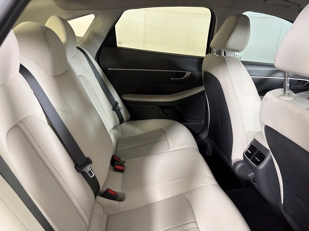 Used 2022 Gray Hyundai SEL image 17