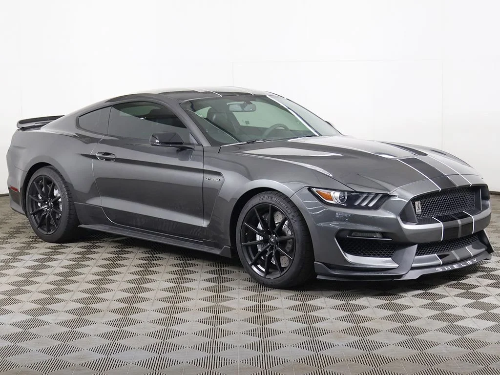 Used 2017 Magnetic Ford Shelby GT350 image 2