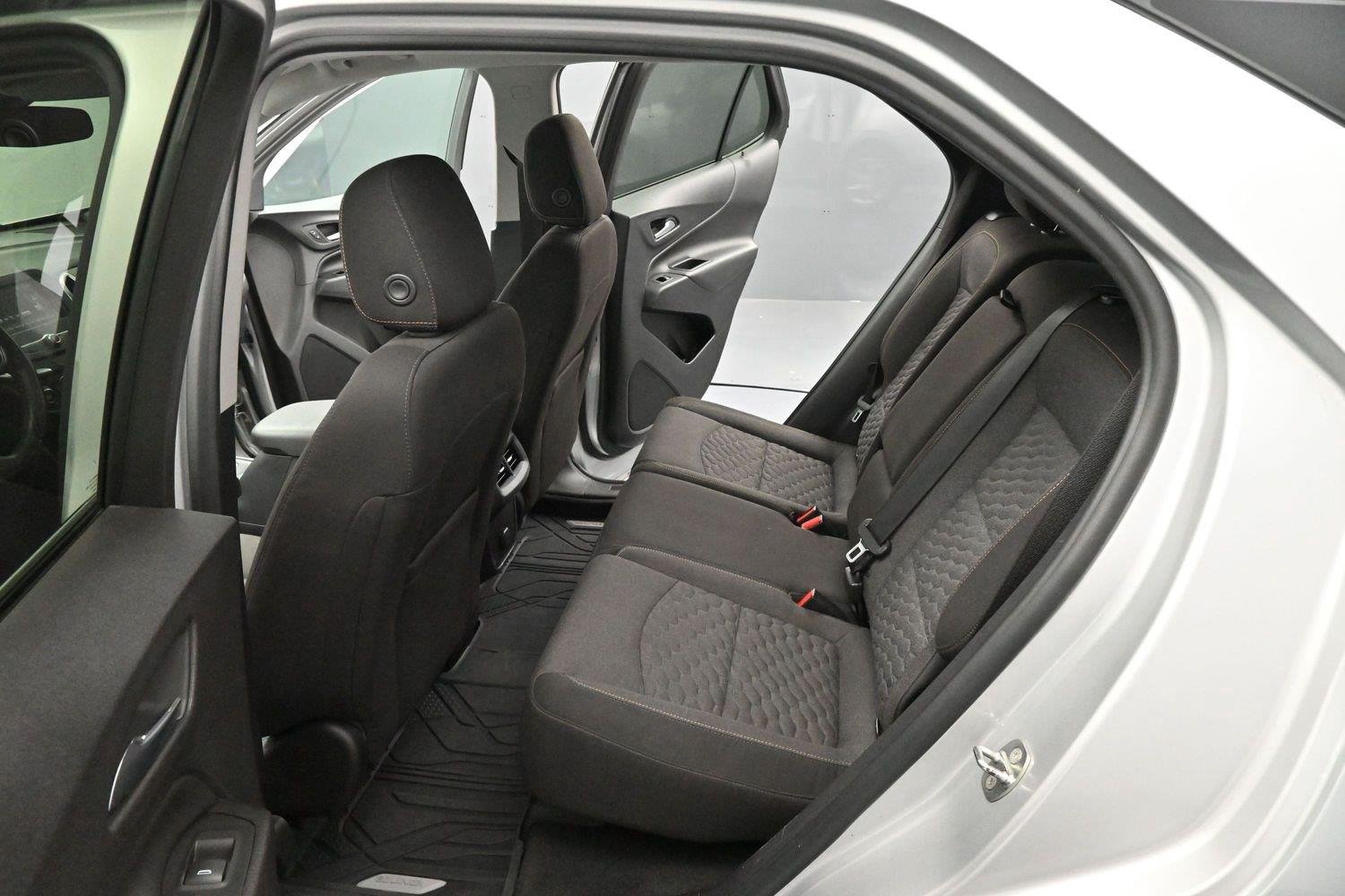 Used 2018 Silver Ice Metallic Chevrolet LT image 29