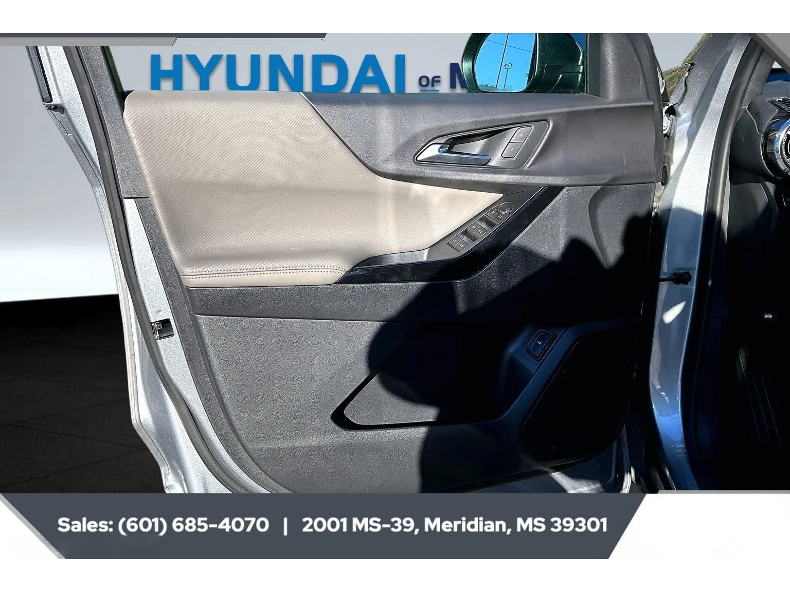 Used 2026 STERLING GRAY METALLIC Chevrolet FWD LT image 17