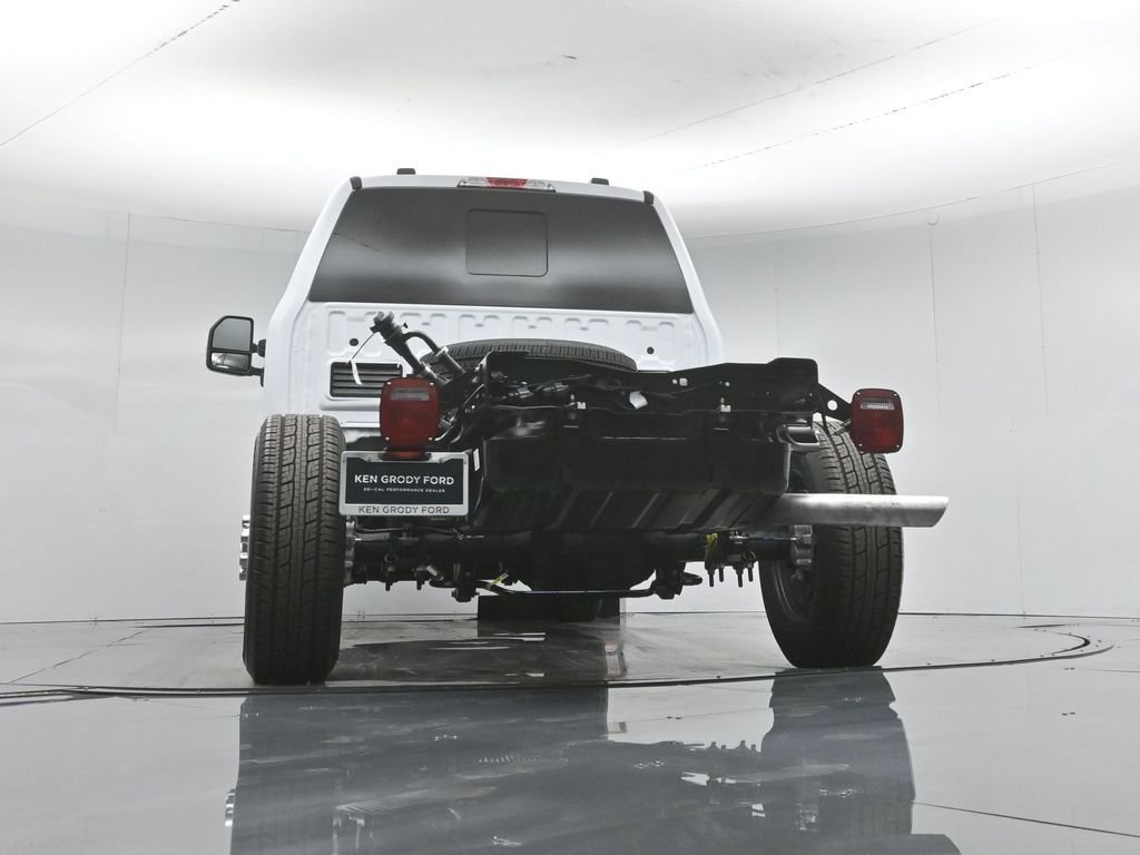 New 2026 Oxford White Ford XL image 45