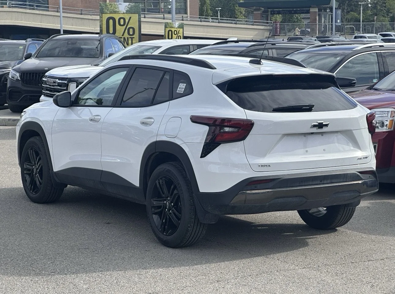 New 2026 Summit White Chevrolet ACTIV image 4