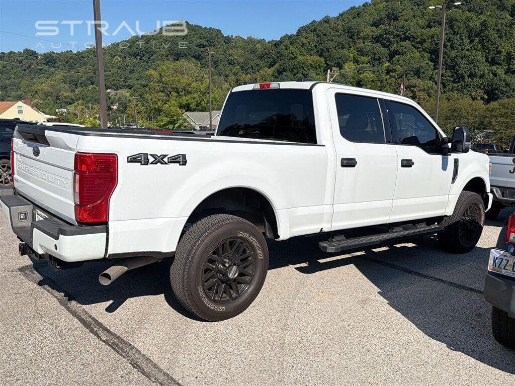 Used 2022 Oxford White Ford XLT image 5