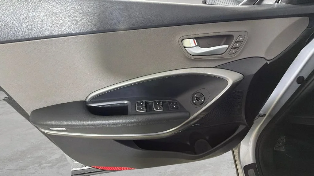 Used 2017  Hyundai Limited Ultimate image 21