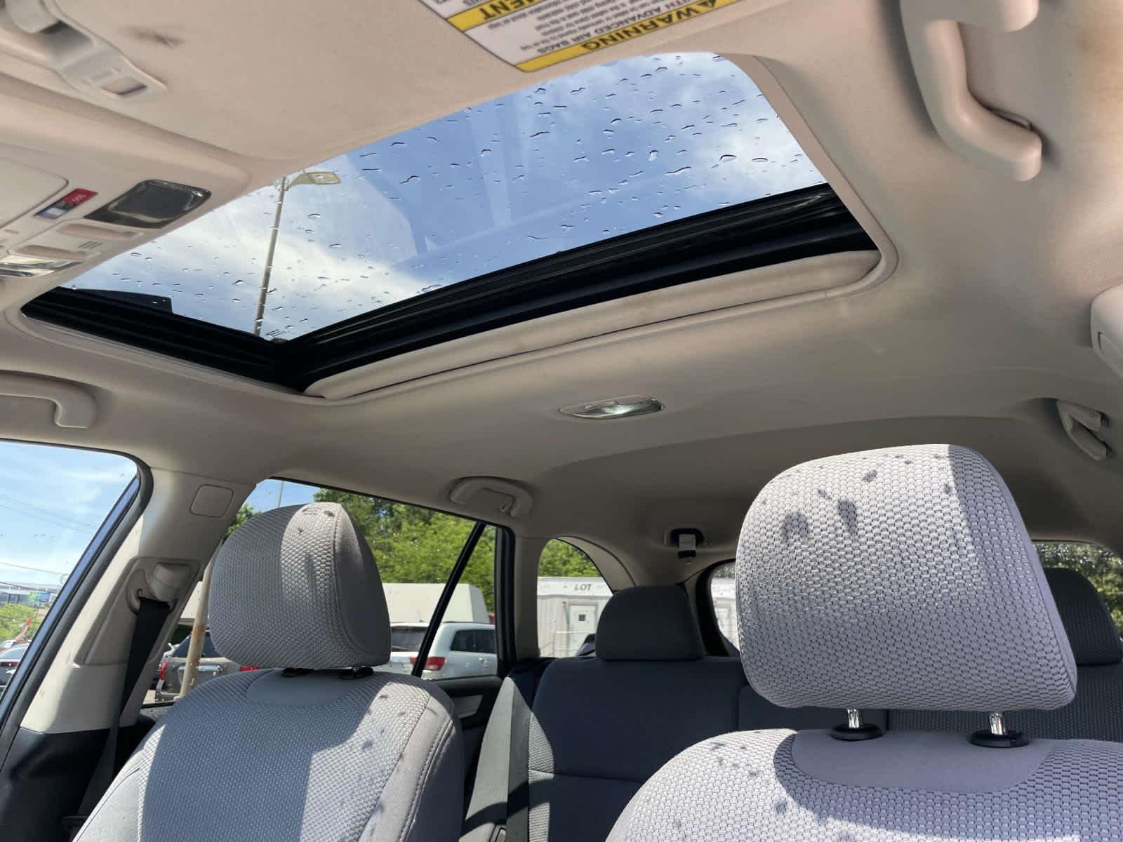 Used 2018 Twilight Blue Metallic Subaru Premium image 5