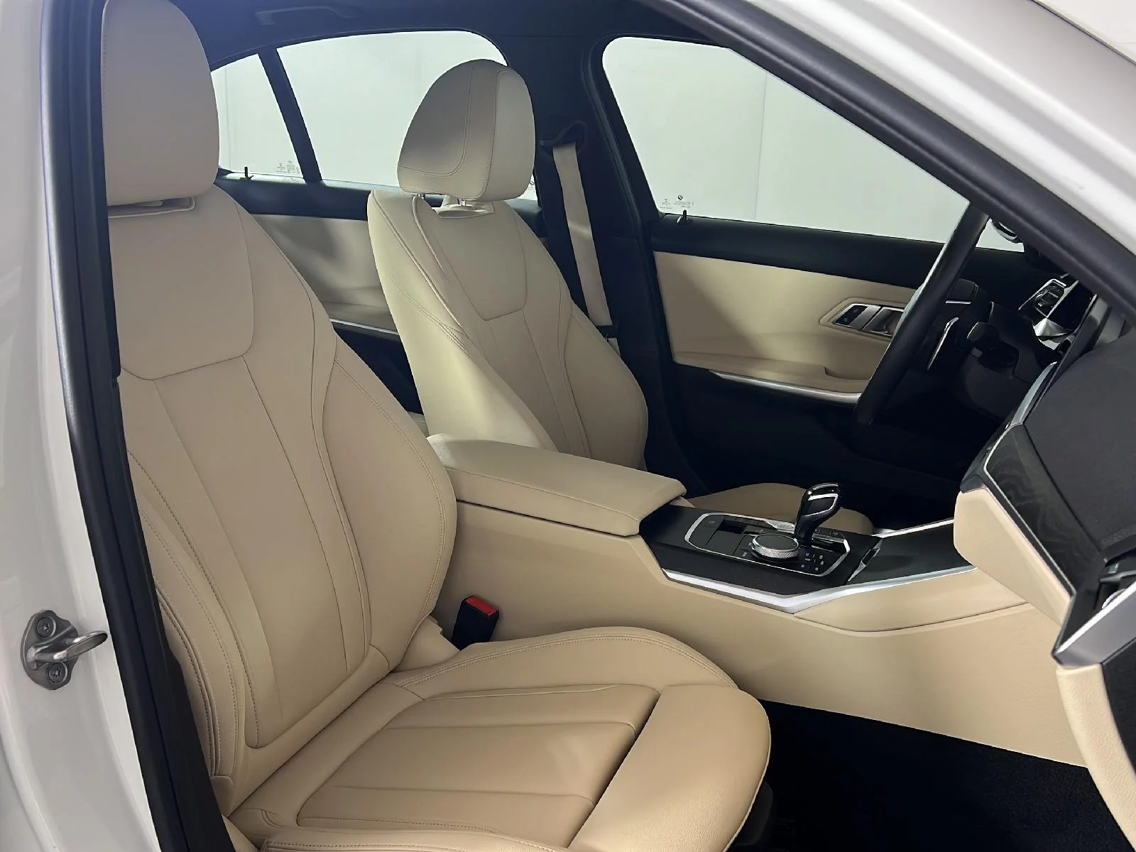 Used 2021 Alpine White BMW 330i xDrive image 24
