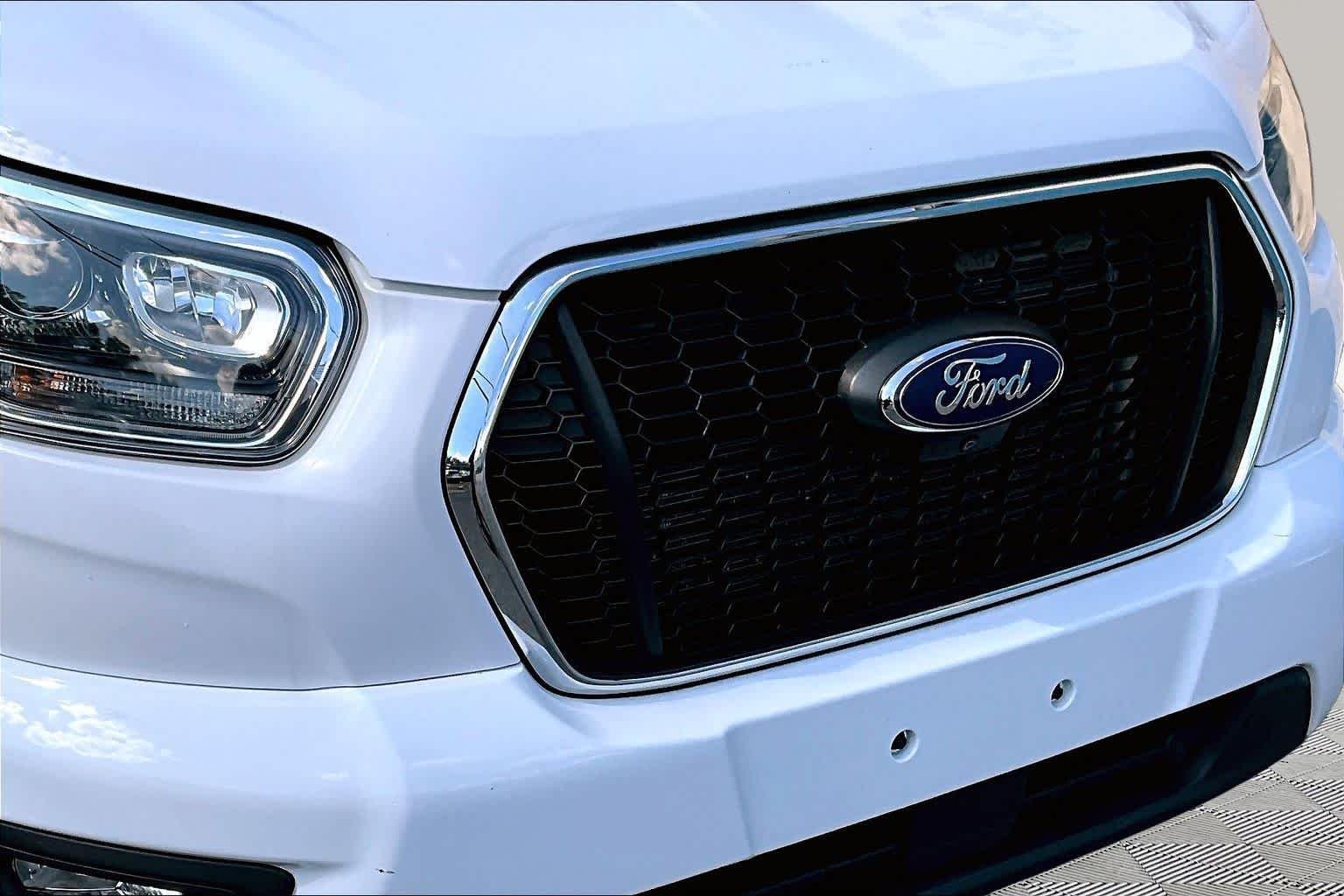 Used 2023 Oxford White Ford XLT image 30