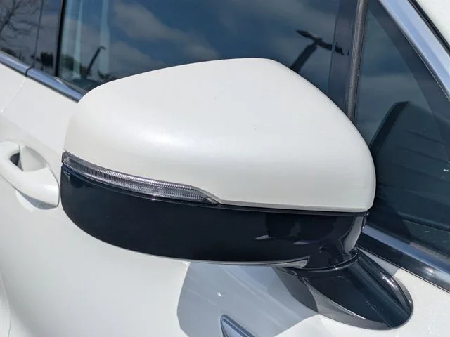 New 2026 Snow White Pearl Kia EX image 10