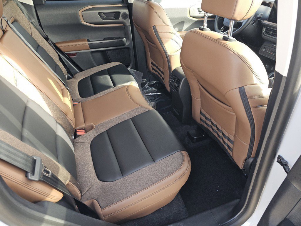New 2026 Space White Metallic Ford Outer Banks image 5