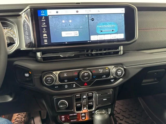Used 2025 Gray Jeep Rubicon image 13
