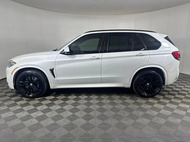 Used 2017 White Metallic BMW Base image 7