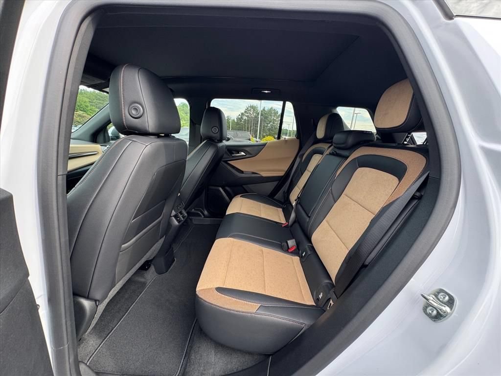 New 2026 Polar White Tricoat Chevrolet ACTIV image 8