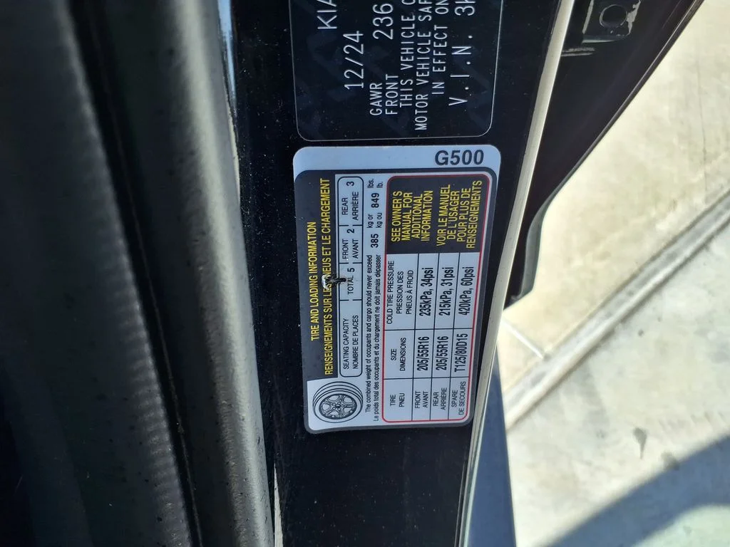 Used 2025 Black Kia LXS image 32