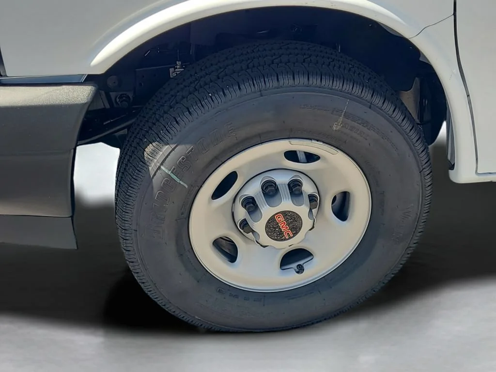 New 2026 Summit White GMC Work Van image 19