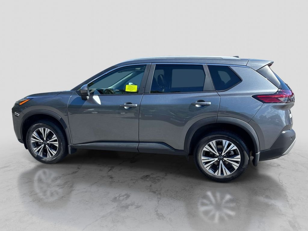 Used 2023 Gray Nissan SV image 2