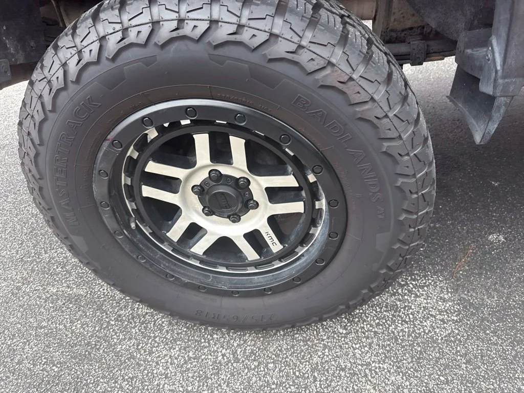 Used 2022 Red Chevrolet Z71 image 9
